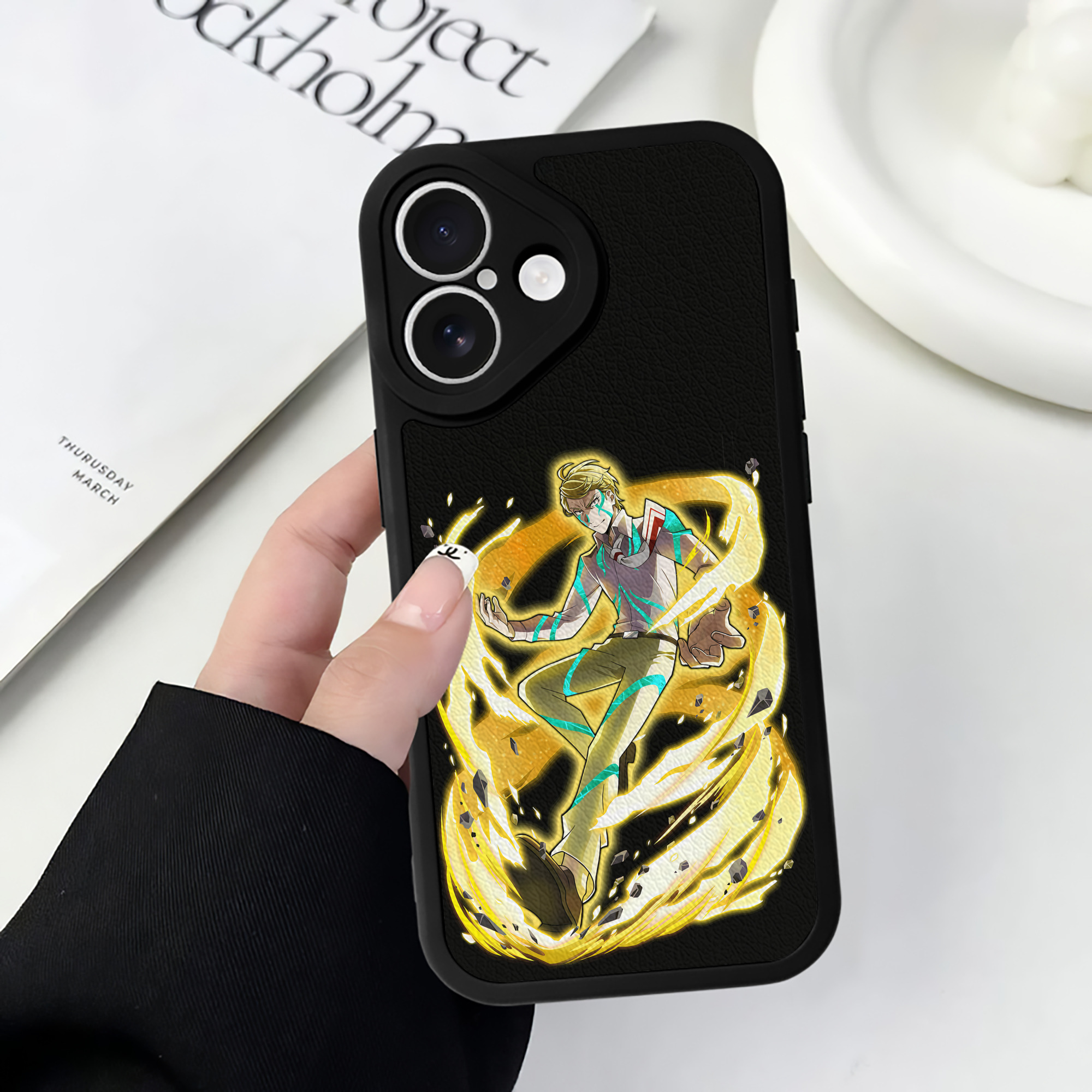 （画像用） 文豪ストレイドッグス Bungo Stray Dogs 【iPhone 16シリーズ対応】シリコンスマホケース（レザー調） 材質：シリコン